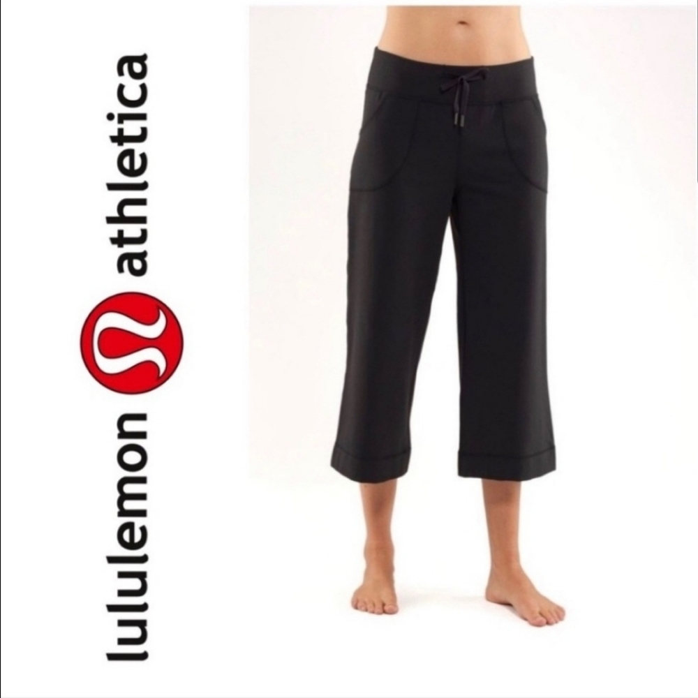 Lululemon wide leg crop pants 19"